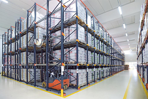 Drive-in pallet racking system for high-density storage in UAE industrial warehouse